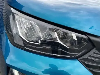 Photo 15 Peugeot 2008  Hybrid 110 e-DCS6