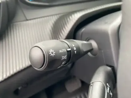 Photo 24 Peugeot 2008  Hybrid 110 e-DCS6