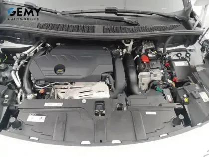 Photo 35 Peugeot 3008  Hybrid 225 e-EAT8