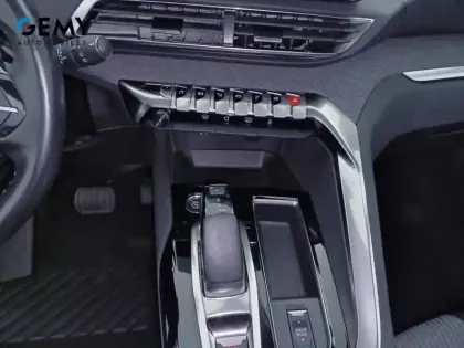 Photo 37 Peugeot 3008  Hybrid 225 e-EAT8