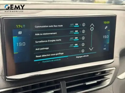 Photo 18 Peugeot 3008  Hybrid 225 e-EAT8