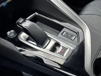 Photo 22 Peugeot 3008  Hybrid 225 e-EAT8