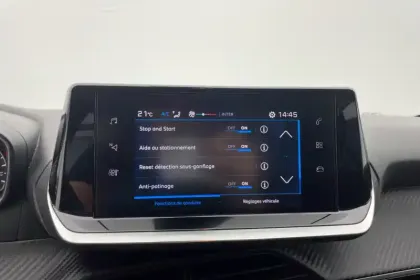 Photo 18 Peugeot 208  PureTech 75 S&S BVM5