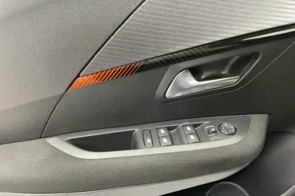 Photo 20 Peugeot 208  PureTech 75 S&S BVM5