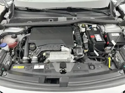 Photo 52 Peugeot 2008  PureTech 130 S&S EAT8