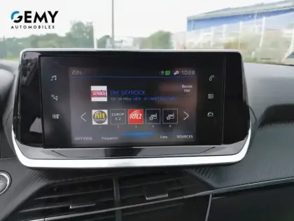 Photo 12 Peugeot 2008  PureTech 100 S&S BVM6