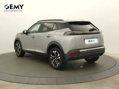 Photo 27 Peugeot 2008  PureTech 100 S&S BVM6