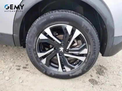 Photo 10 Peugeot 2008  PureTech 100 S&S BVM6