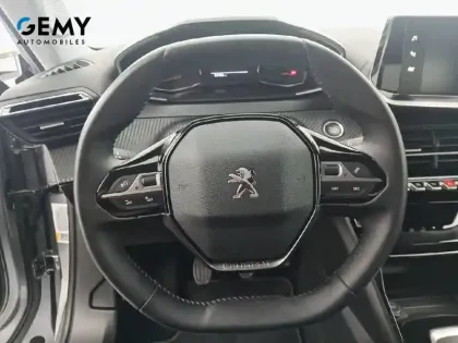 Photo 33 Peugeot 2008  PureTech 100 S&S BVM6