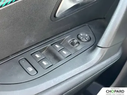 Photo 22 Peugeot 2008  Electrique 136 ch