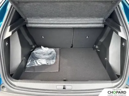 Photo 7 Peugeot 2008  Electrique 54 kWh 156 ch