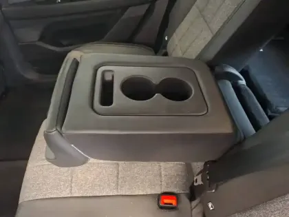 Photo 23 Renault Espace  E-Tech full hybrid 200 GSR2