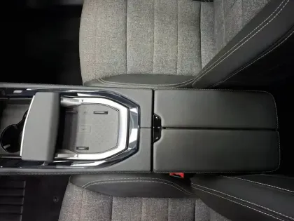 Photo 34 Renault Espace  E-Tech full hybrid 200 GSR2