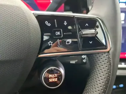 Photo 49 Renault Espace  E-Tech full hybrid 200 GSR2