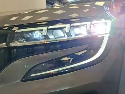 Photo 18 Renault Espace  E-Tech full hybrid 200 GSR2