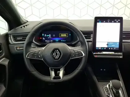 Photo 13 Renault Captur  E-Tech full hybrid 145 ch