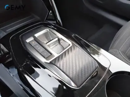 Photo 18 Peugeot 208  Electrique 50 kWh 136ch