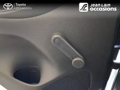 Photo 19 Toyota Yaris  120 VVT-i