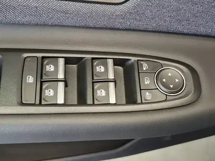 Photo 30 Renault 5 Renault  E-Tech Electrique 120 ch autonomie urbaine