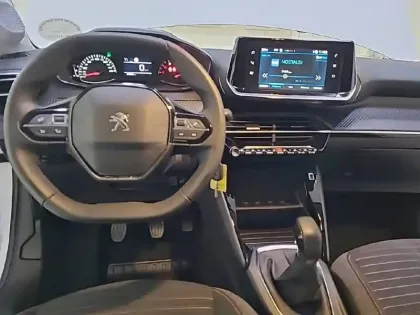 Photo 10 Peugeot 208  PureTech 75 S&S BVM5