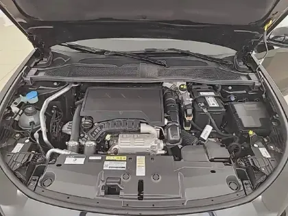Photo 25 Peugeot 408  PureTech 130 ch S&S EAT8