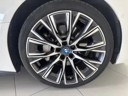 Photo 15 BMW I4  eDrive40 340 ch BVA