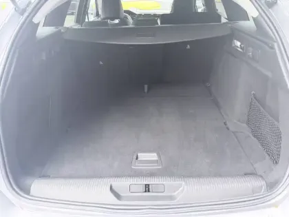 Photo 11 Peugeot 308  SW PureTech 130ch S&S BVM6