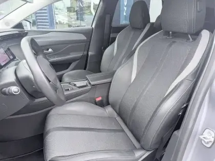 Photo 13 Peugeot 308  SW PureTech 130ch S&S BVM6