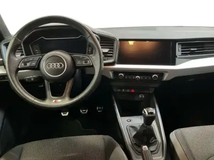 Photo 7 Audi A1 30 TFSI 110 ch BVM6 S line