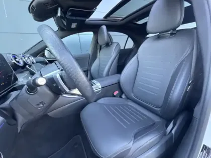 Photo 16 Mercedes Classe C  200 Berline AMG line