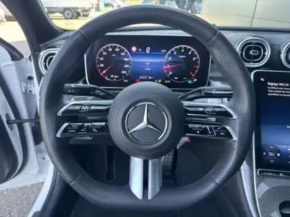 Photo 18 Mercedes Classe C  200 Berline AMG line