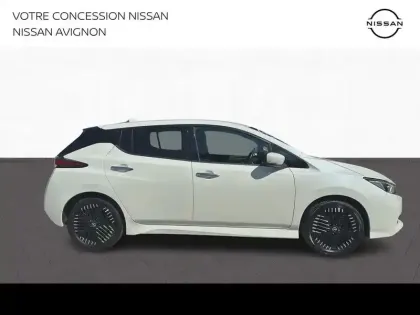 Photo 38 Nissan Leaf  150ch 40kWh N-Connecta 22