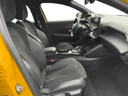 Photo 14 Peugeot 208  e- 136ch GT Pack