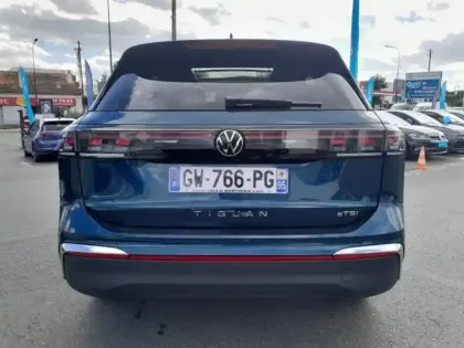 Photo 8 Volkswagen Tiguan  1.5 eTSI 150ch Elegance DSG7