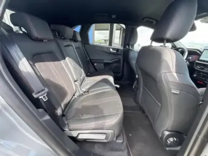 Photo 11 Ford Kuga  2.5 Duratec 180ch Hybrid FlexiFuel ST-Line X Powershift