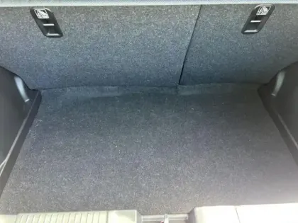 Photo 8 Suzuki Swift  1.2 Hybrid 83ch Privilège Auto