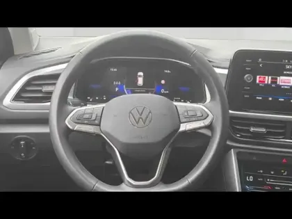 Photo 12 Volkswagen T-roc  1.5 TSI Evo2 150ch VW Edition DSG7