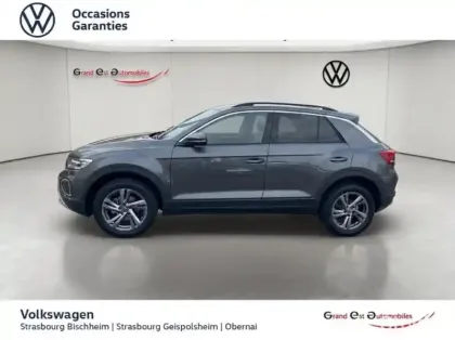 Photo 16 Volkswagen T-roc  1.5 TSI Evo2 150ch VW Edition DSG7