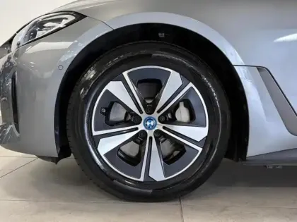 Photo 8 BMW I4  eDrive35 286ch