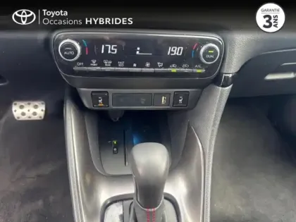 Photo 9 Toyota Yaris  116h GR Sport 5p Pack Techno