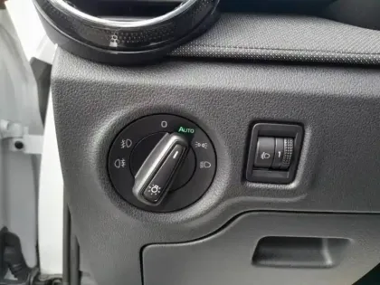Photo 7 Skoda Fabia  1.0 TSI Evo2 95ch Selection