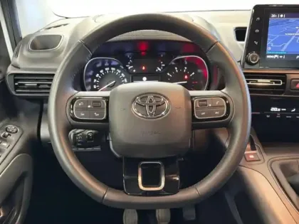 Photo 29 Toyota Proace  CITY Verso Medium 1.5 100 D-4D Design RC23