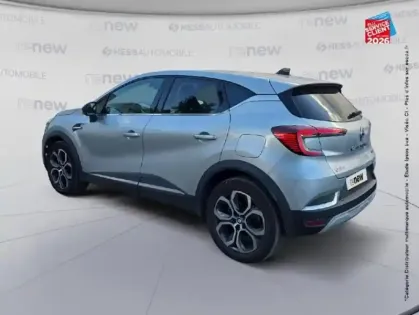 Photo 7 Renault Captur  1.6 E-Tech hybride rechargeable 160ch Techno