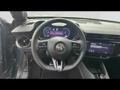 Photo 12 Alfa Romeo Junior  1.2 Ibrida 145ch Premium e-DCT6