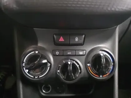 Photo 13 Peugeot 2008  1.2 PureTech 82ch Style