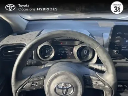 Photo 12 Toyota Yaris  116h Design 5p