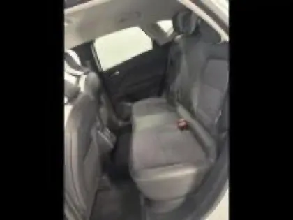 Photo 9 Renault Captur  1.6 E-Tech hybride rechargeable 160ch Intens -21