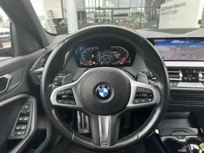 Photo 12 BMW Serie 1 Série 1 118dA 150ch M Sport 8cv