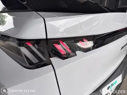 Photo 11 Peugeot 3008  1.2 Hybrid 145ch Allure e-DCS6