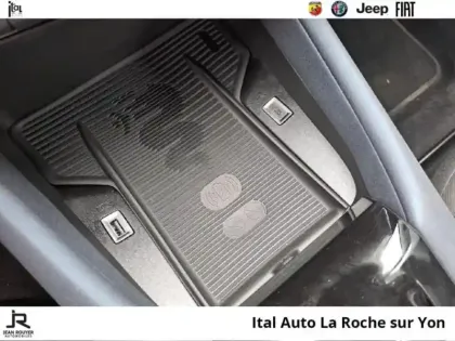Photo 12 Alfa Romeo Junior  Elettrica 156ch 54kWh Sprint